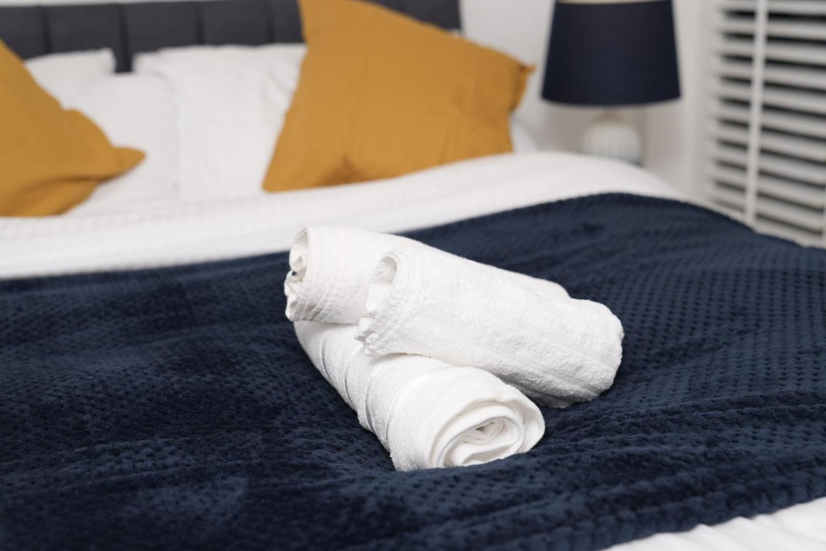 Luxury Centre 3bedroom 5beds With Allocated Parking *