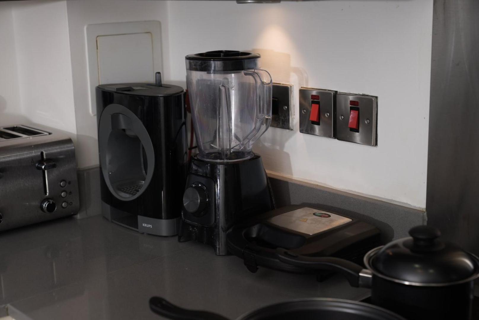 Apartment Luxury Centre 3bedroom 5beds With Allocated Parking